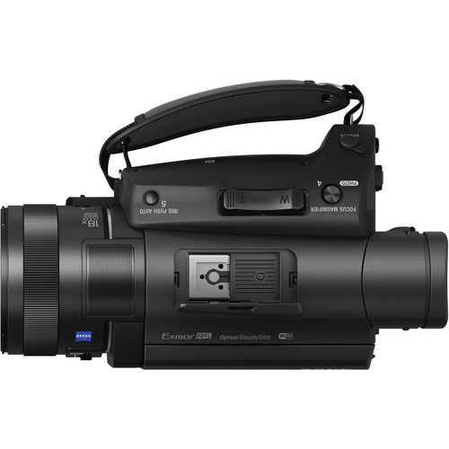 Видеокамера Sony FDR-AX700 4K