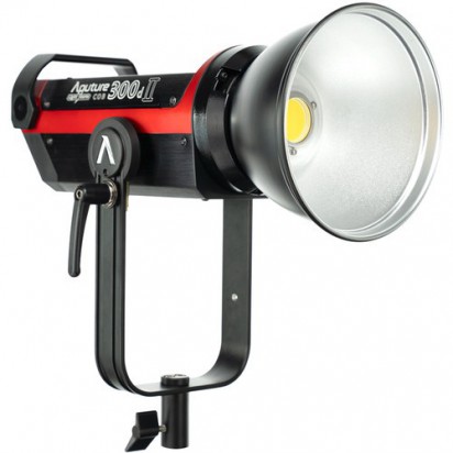 Светодиодный осветитель Aputure LS C300d Mark II LED Light Kit with V-Mount Battery Plate