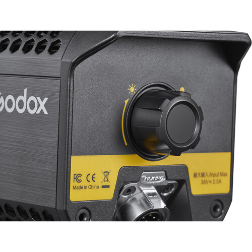 Комплект светодиодных осветителей Godox S60-Bi Focusing LED 3-Light Kit